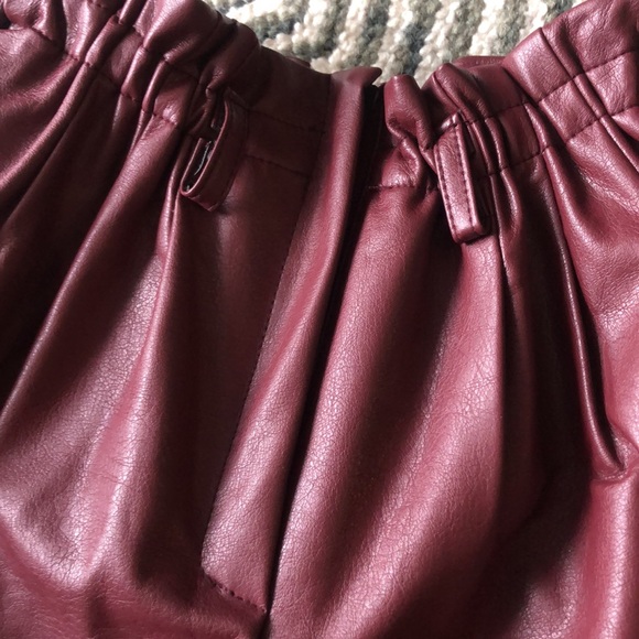 Oak + Fort faux leather shorts in burgundy - Picture 2 of 8